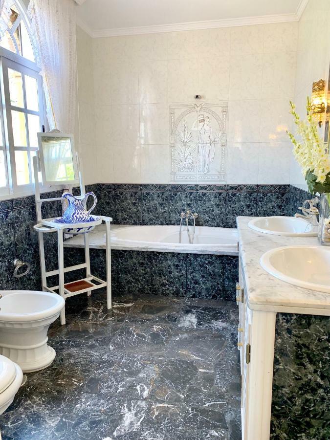 Almuñécar Chalet Con Piscinas Y Vistas De Ensueno מראה חיצוני תמונה